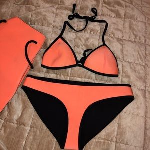 Triangl Coral Bikini Set